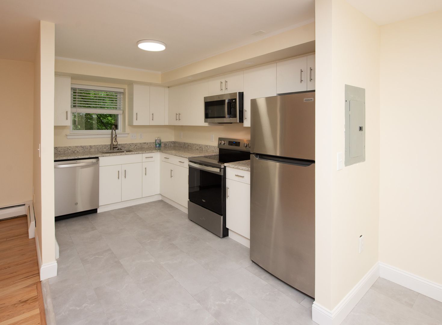 New Haven Apartment: 750 Whitney Avenue