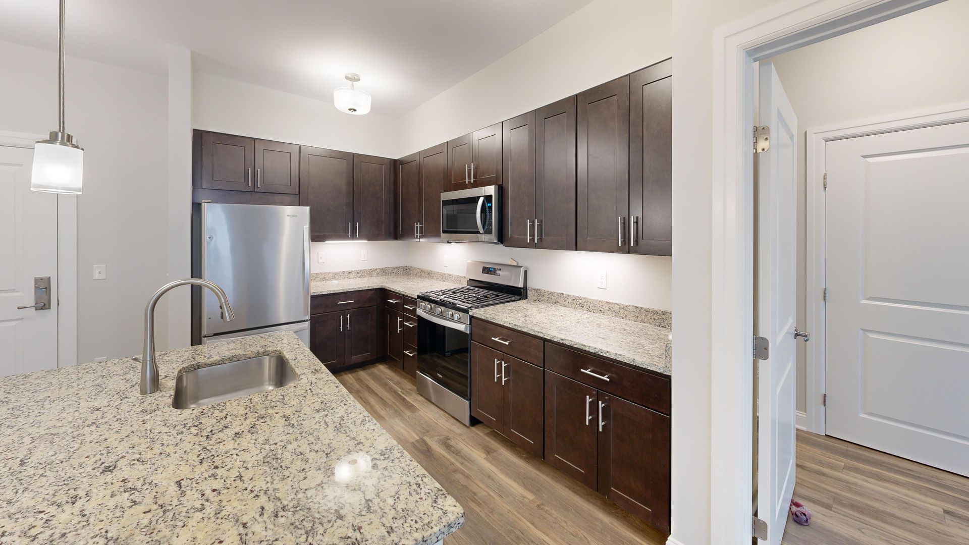 Hamden Apartment: 380 Mather St.