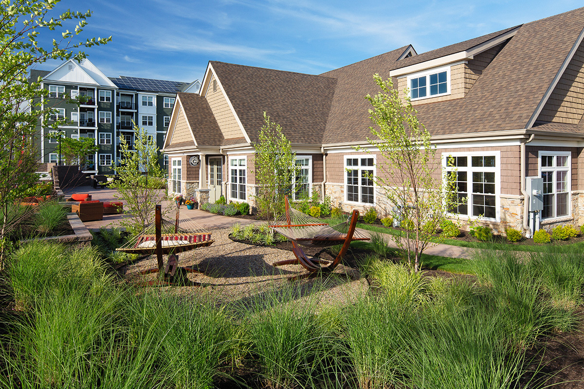 Hamden Apartment: 380 Mather St.