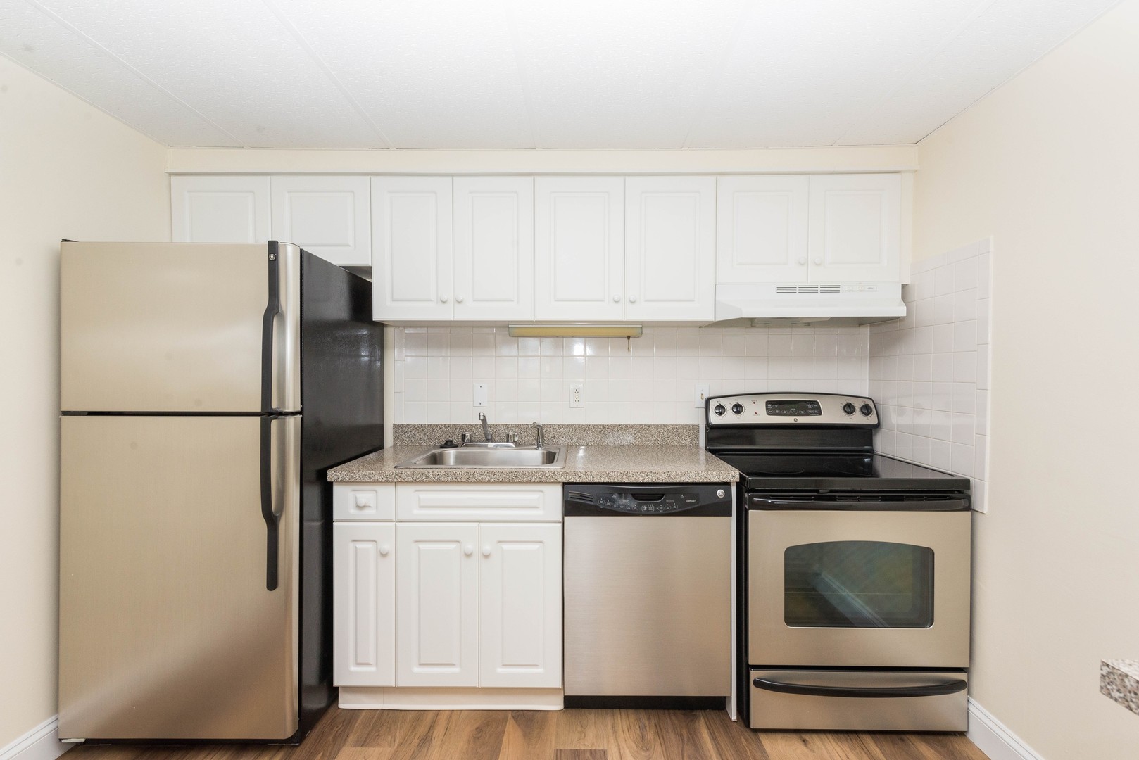 Hamden Apartment: 2405 Whitney Avenue