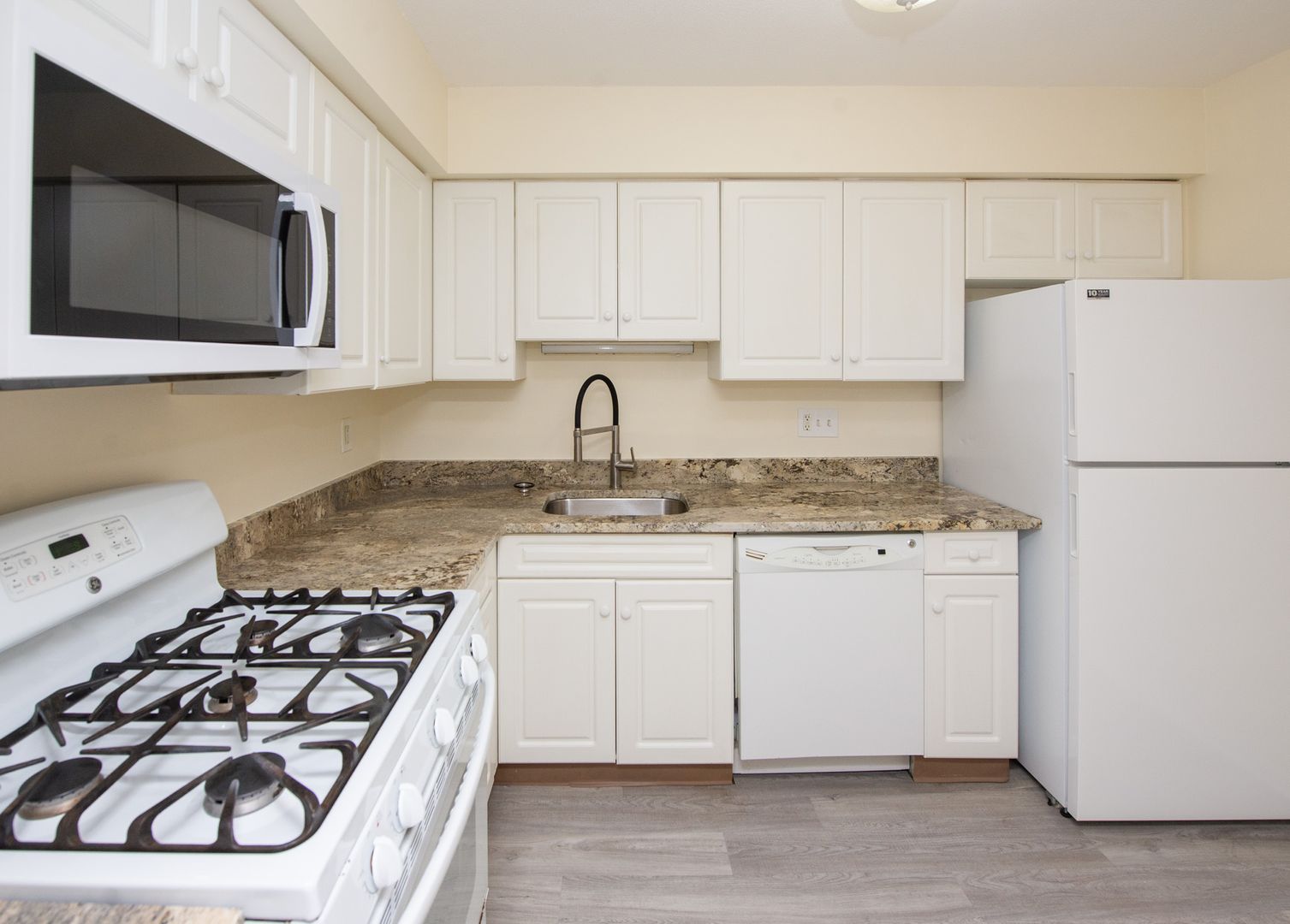 Hamden Apartment: 905 Mix Avenue