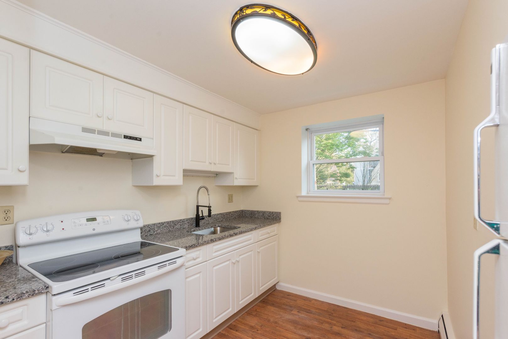 New Haven Apartment: 750 Whitney Avenue