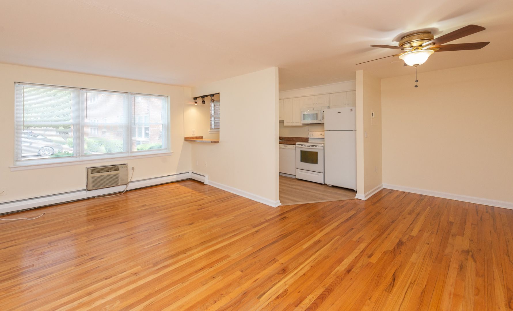 New Haven Apartment: 750 Whitney Avenue