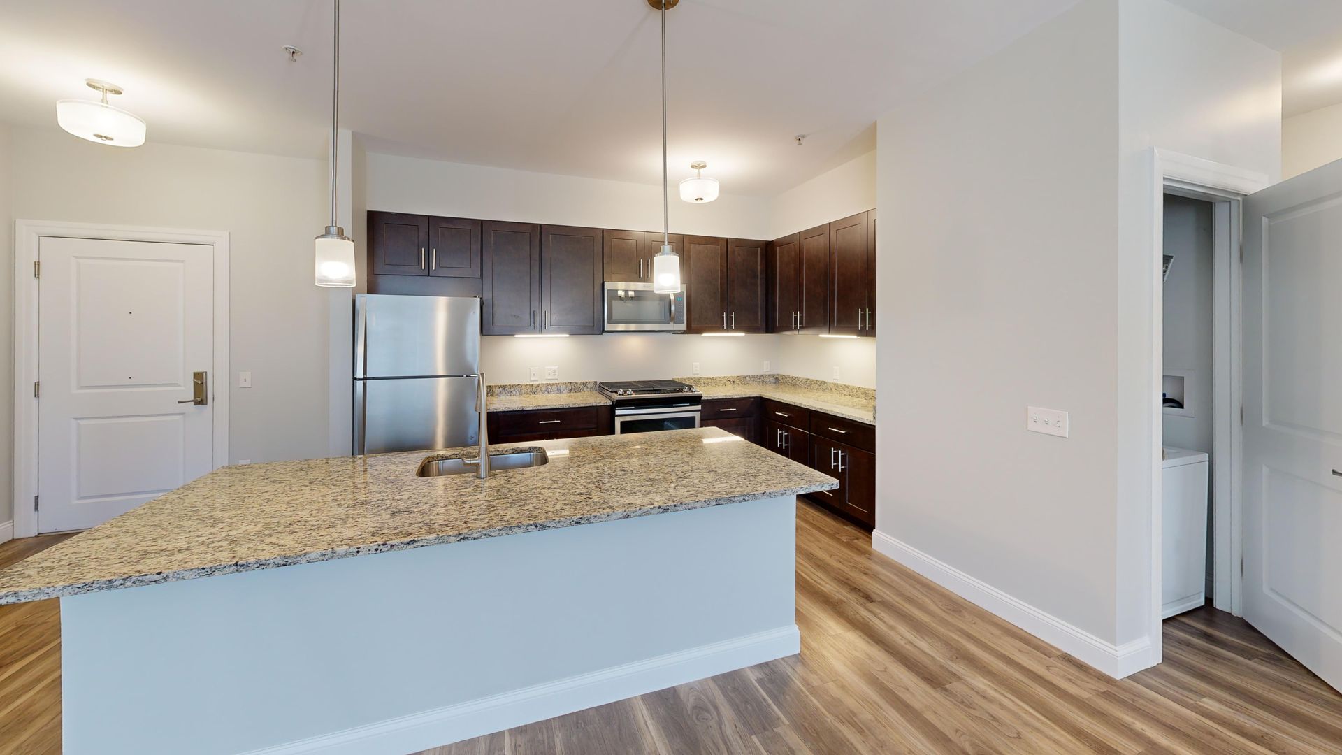 Hamden Apartment: 380 Mather St.