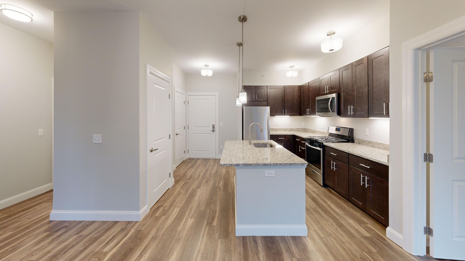 Hamden Apartment: 380 Mather St.