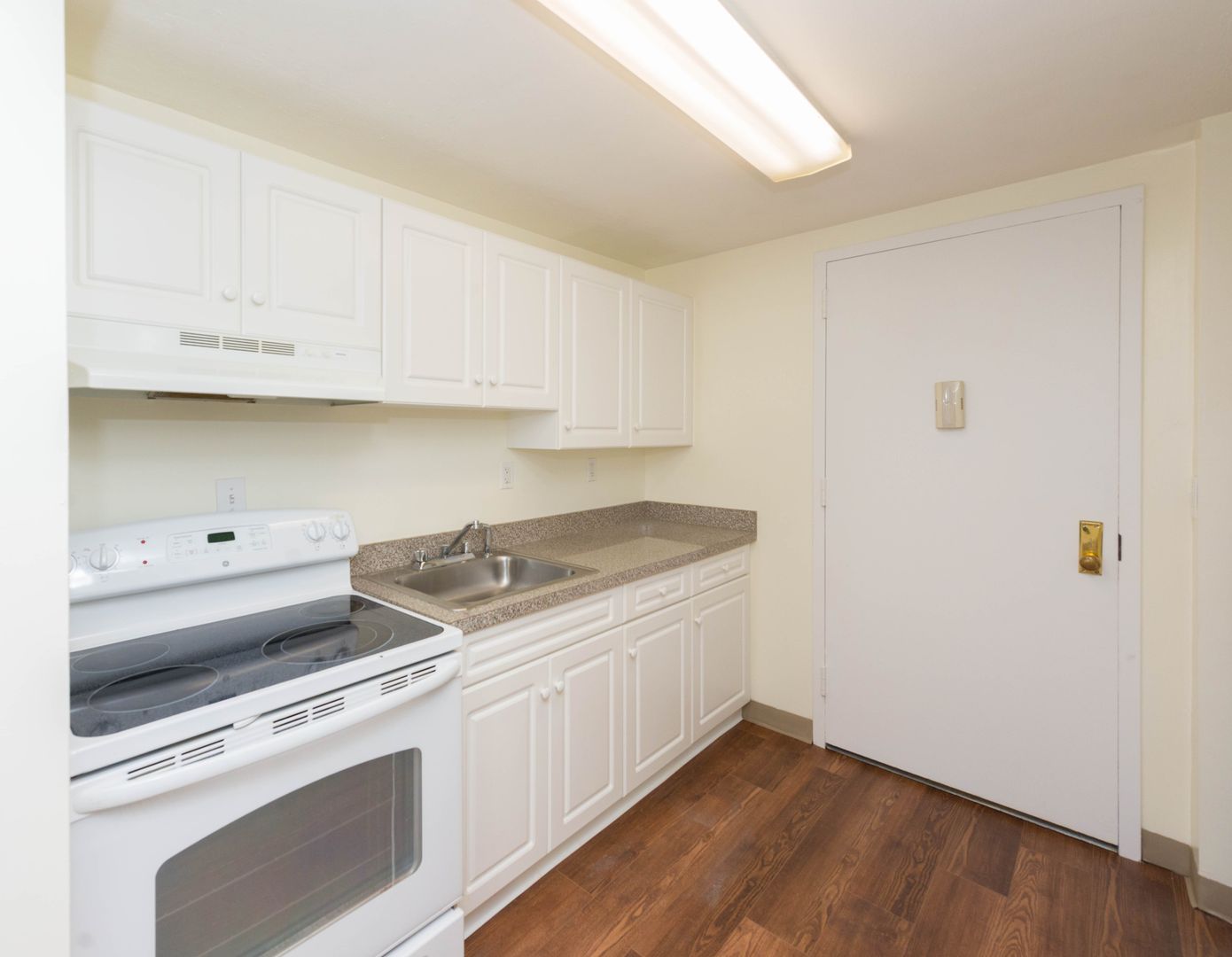 Hamden Apartment: 1199 Whitney Avenue