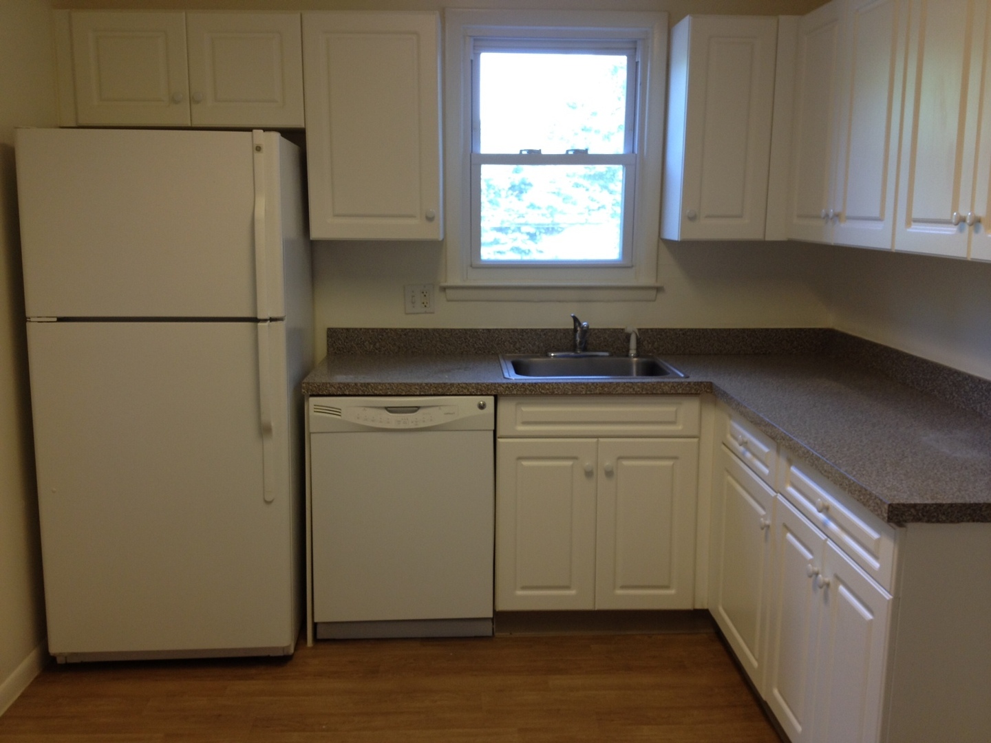 Hamden Apartment: 905 Mix Avenue