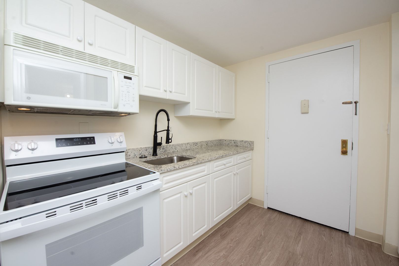 Hamden Apartment: 1199 Whitney Avenue