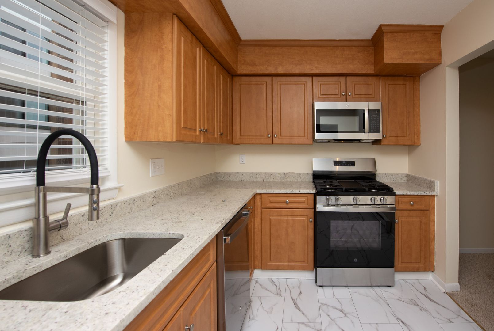 Hamden Apartment: 905 Mix Avenue