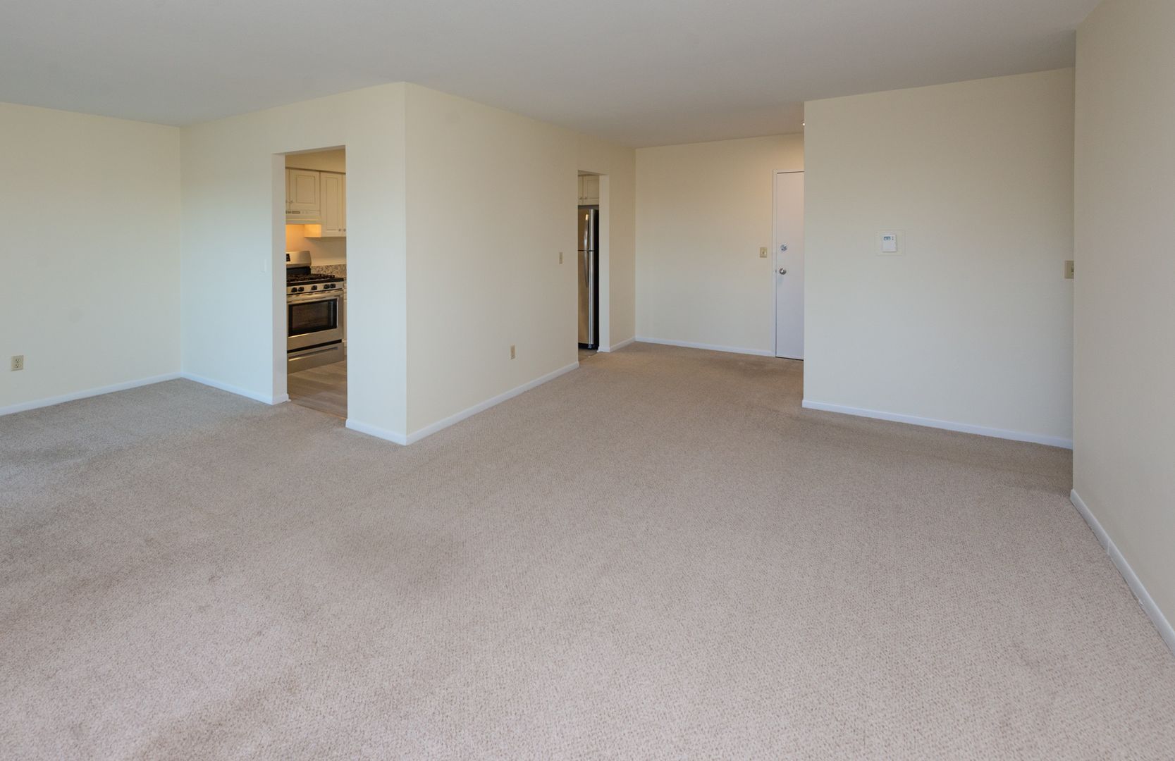 Hamden Apartment: 905 Mix Avenue