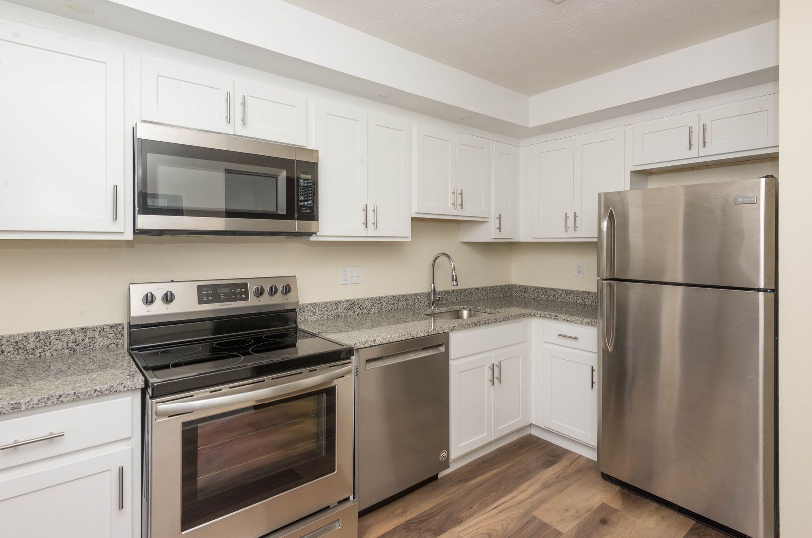 Hamden Apartment: 905 Mix Avenue
