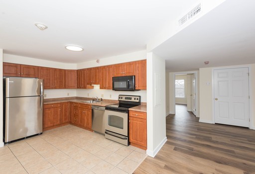 Life just got better - Spacious Two Bedroom, Washer and Dryer hook up with New Wood Floors – photo 1