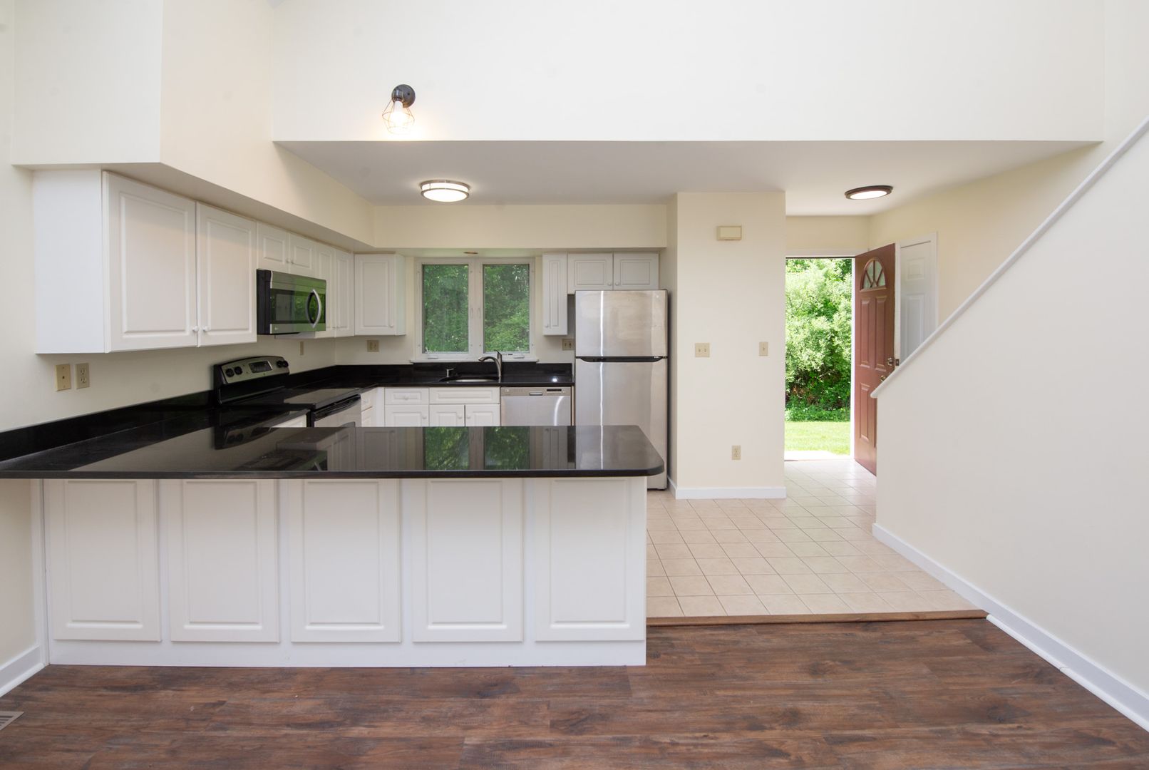 North Haven Apartment: 1298 Hartford Turnpike