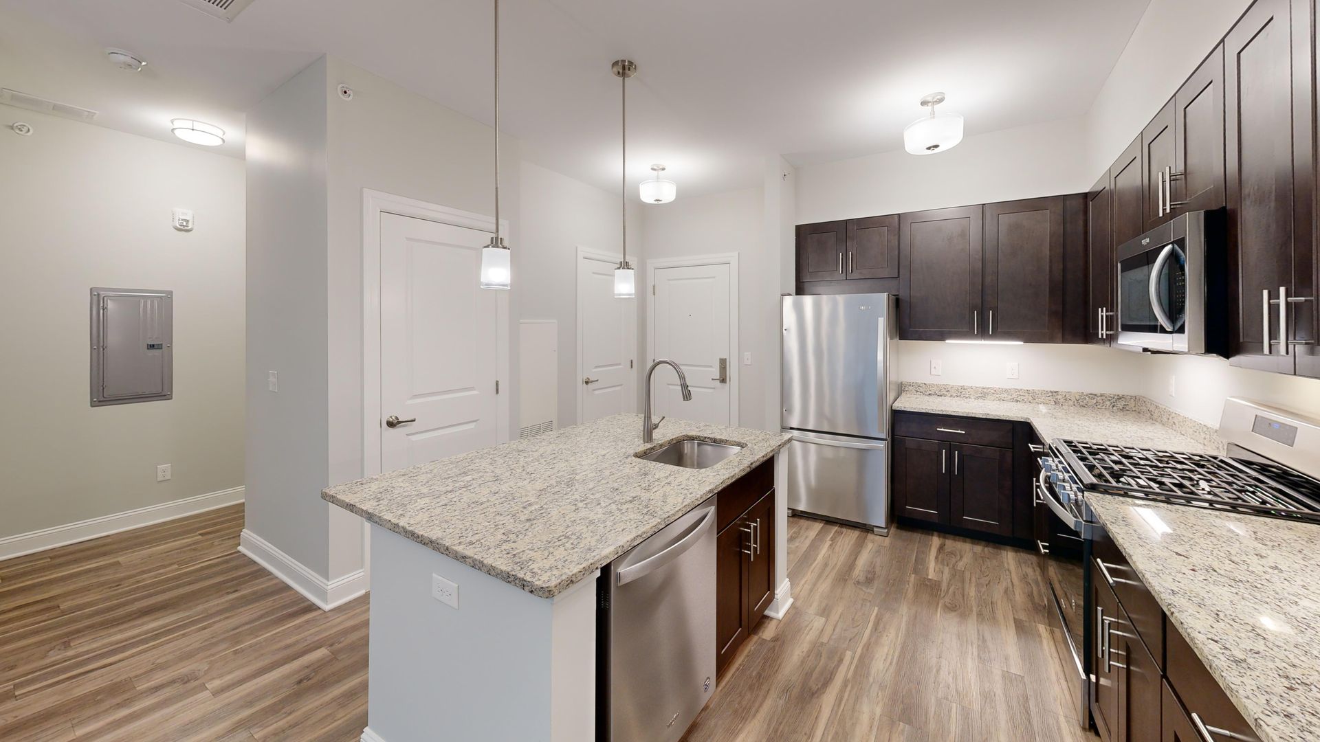 Hamden Apartment: 380 Mather St.