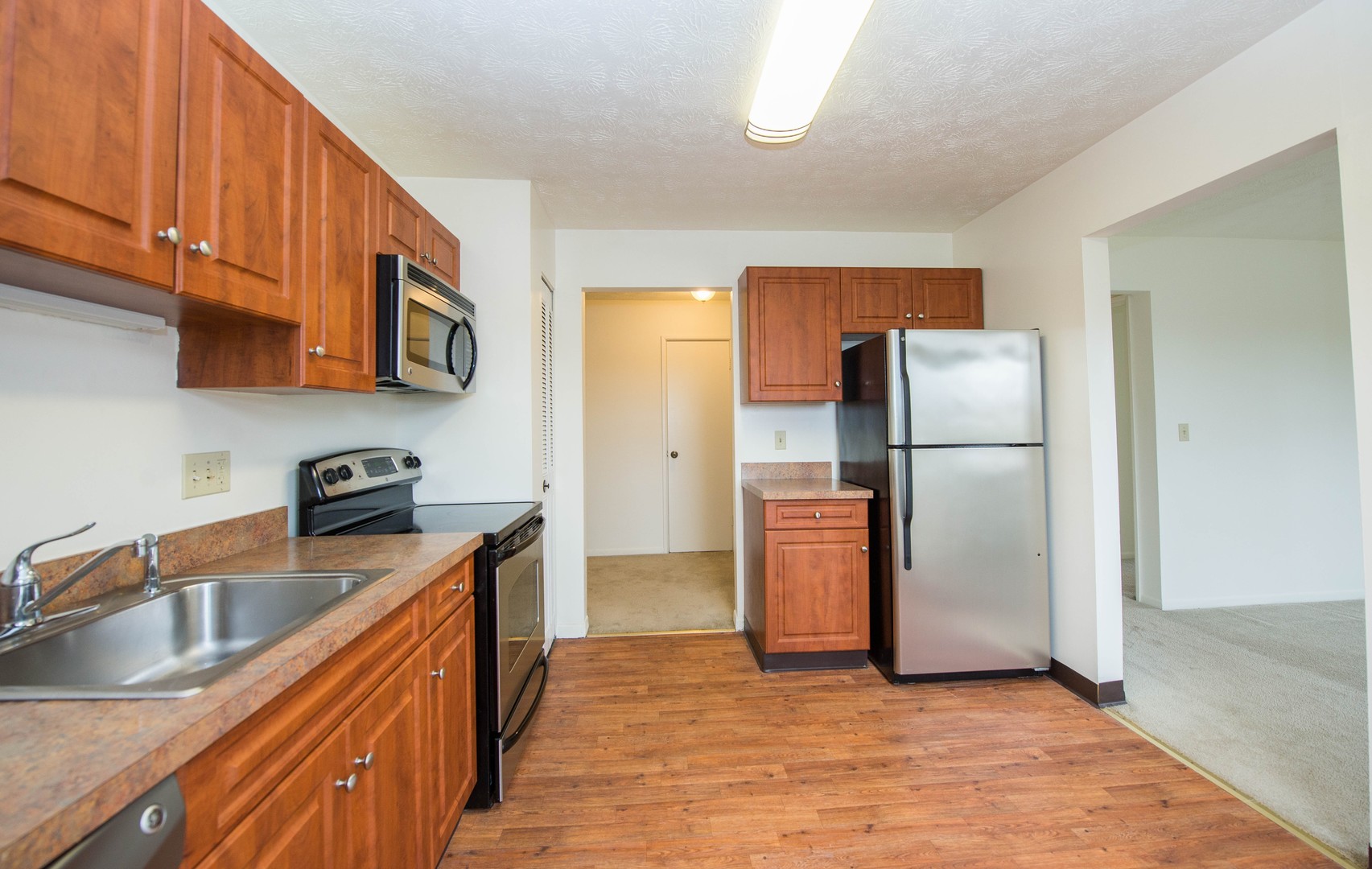 Hamden Apartment: 905 Mix Avenue