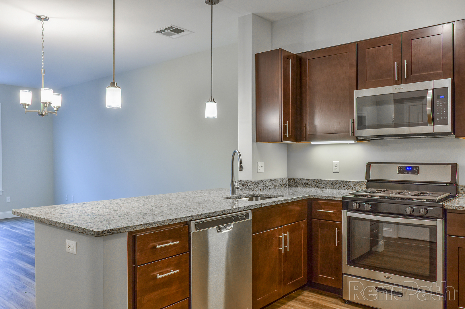 Hamden Apartment: 380 Mather St.