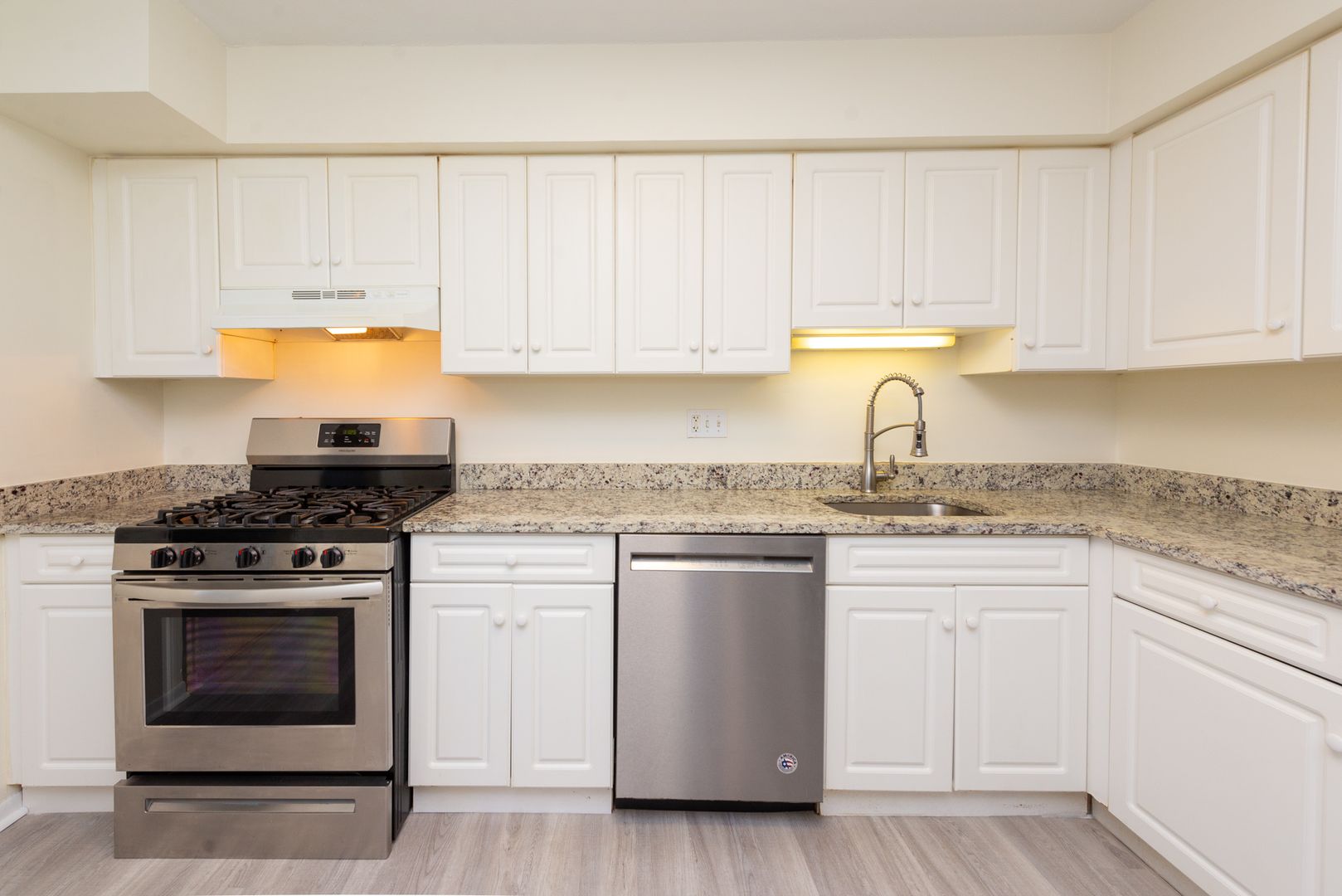 Hamden Apartment: 905 Mix Avenue