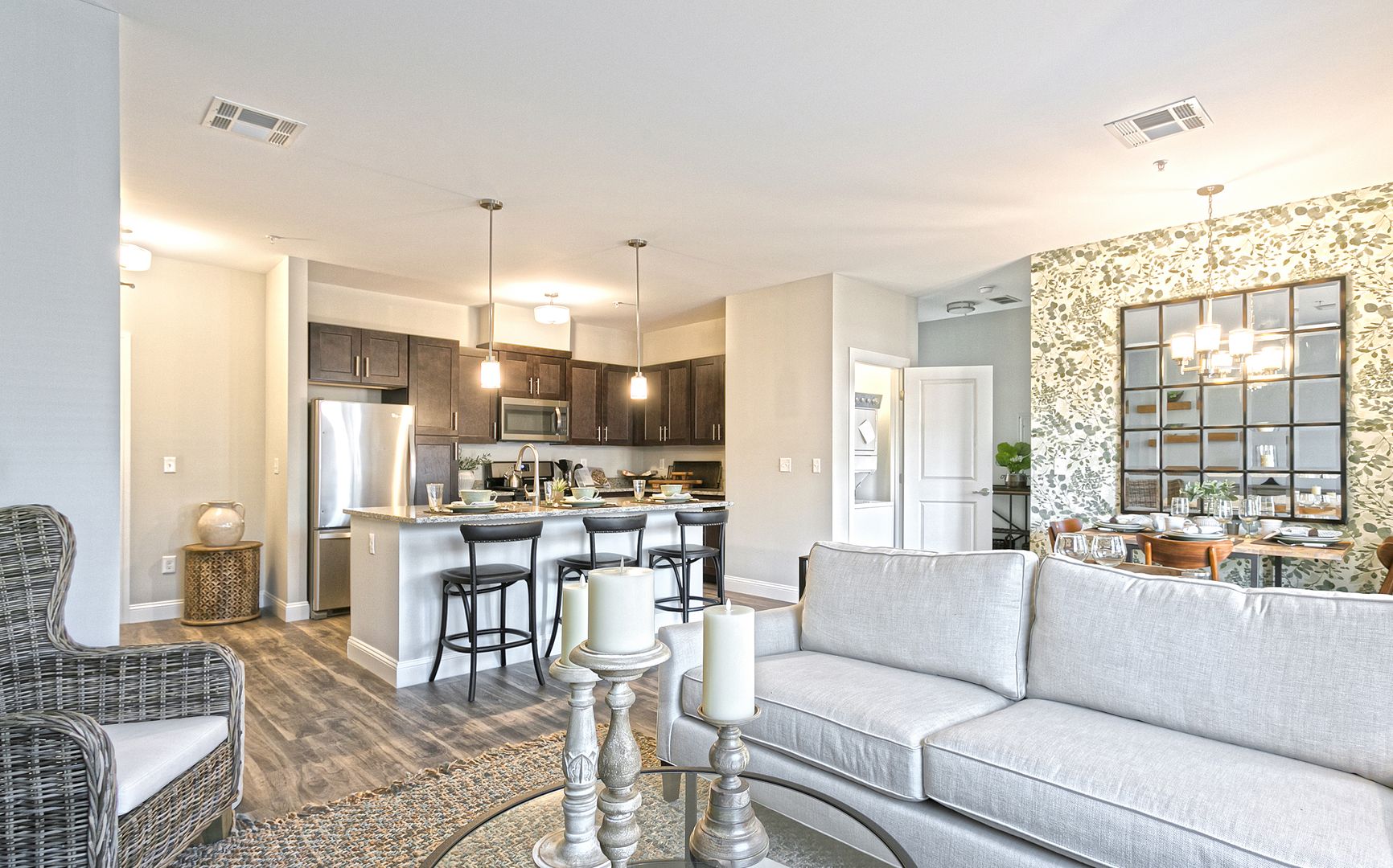 Hamden Apartment: 380 Mather St.