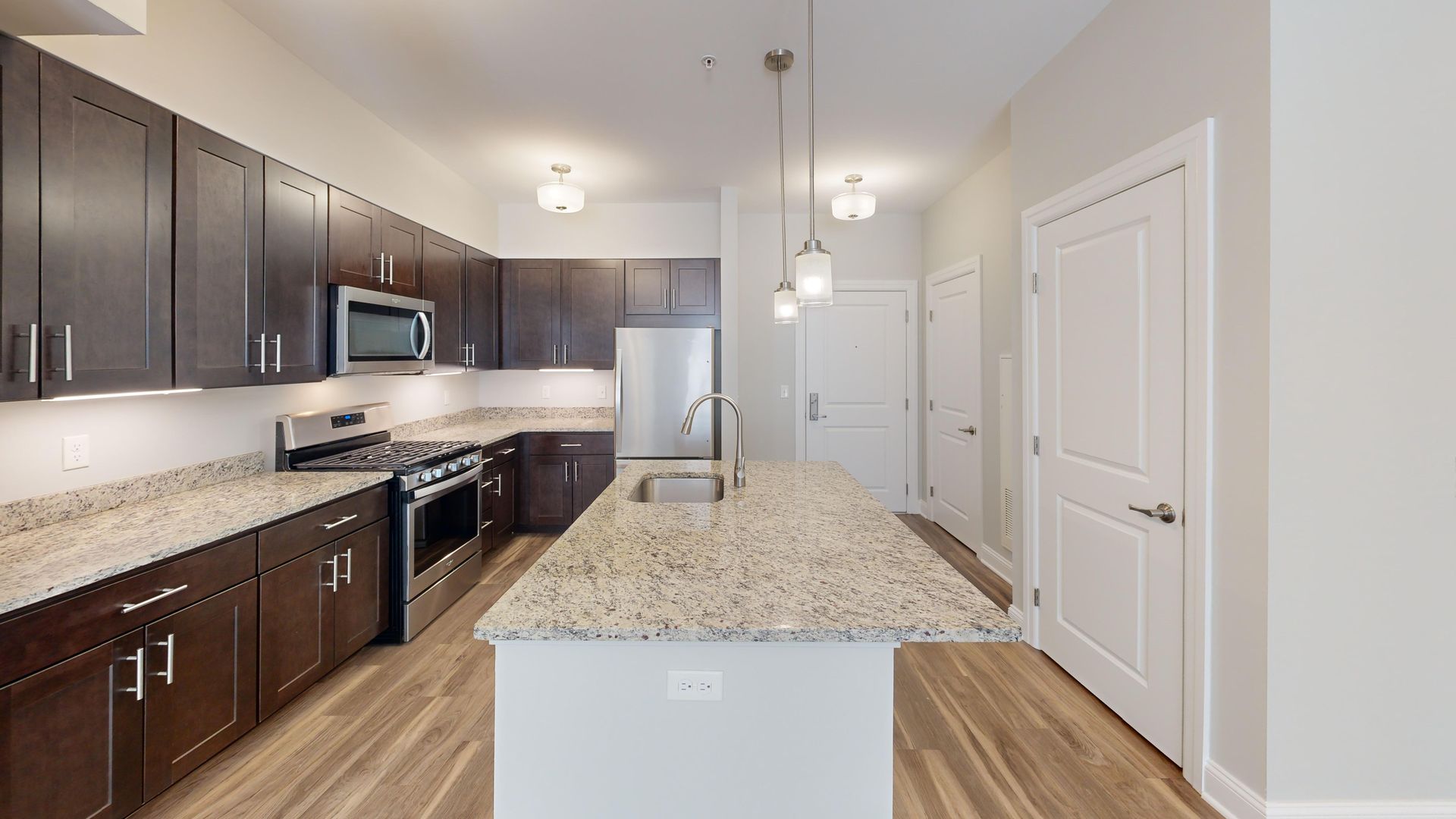 Hamden Apartment: 380 Mather St.