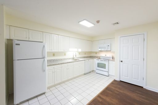 Top Floor 2 Bedroom – photo 1