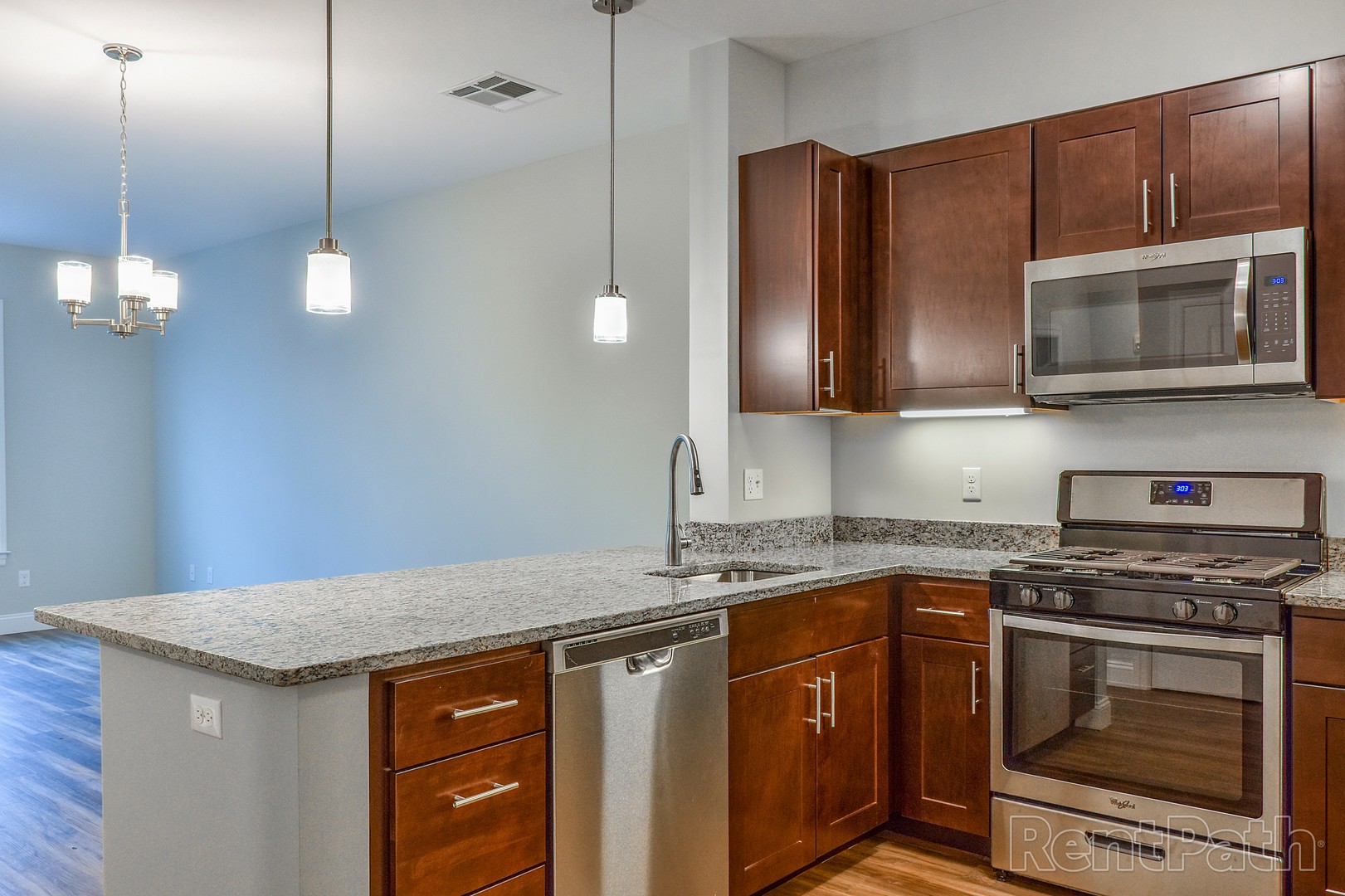 Hamden Apartment: 380 Mather St.