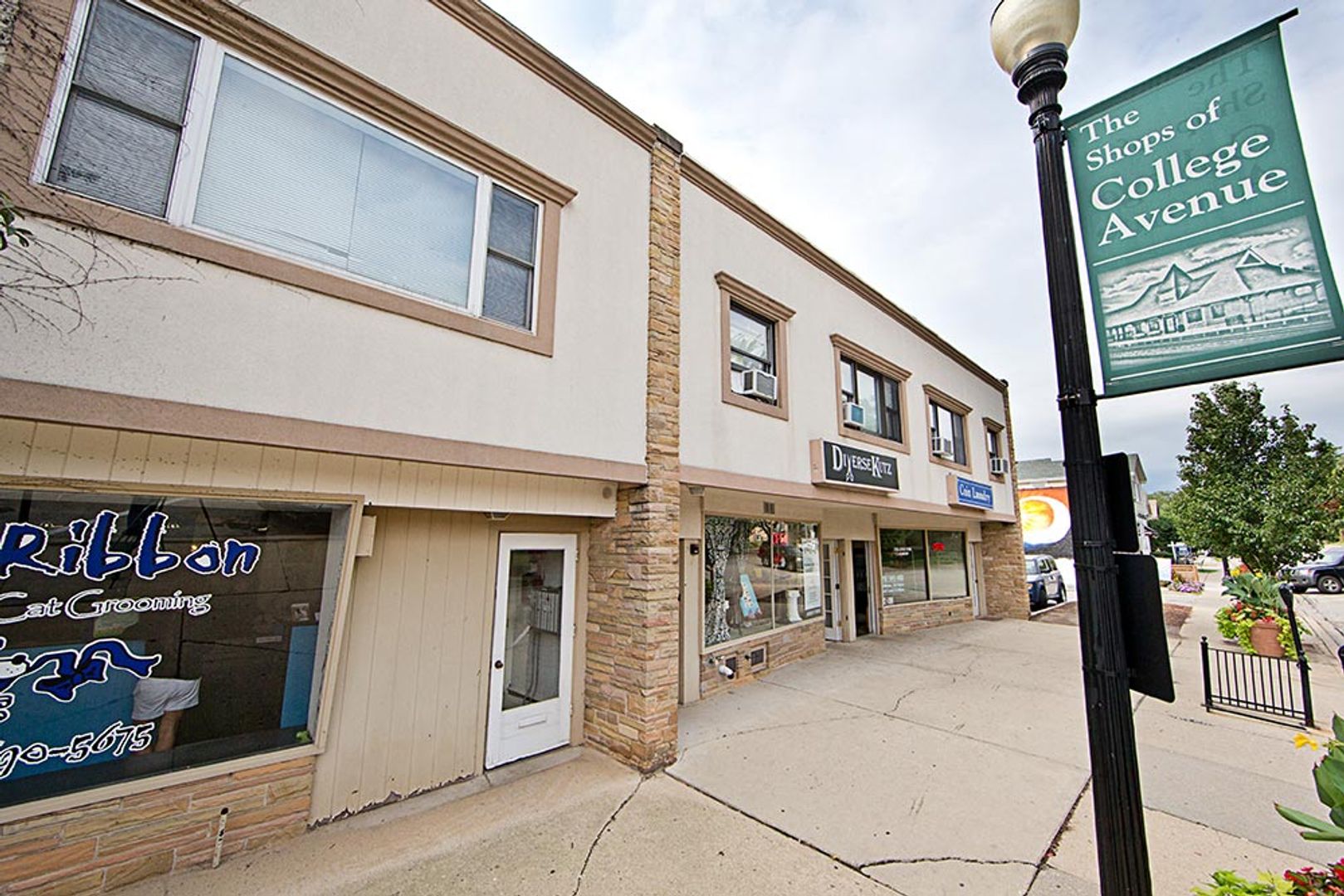 Wheaton Apartment: 1030/1034 College Ave