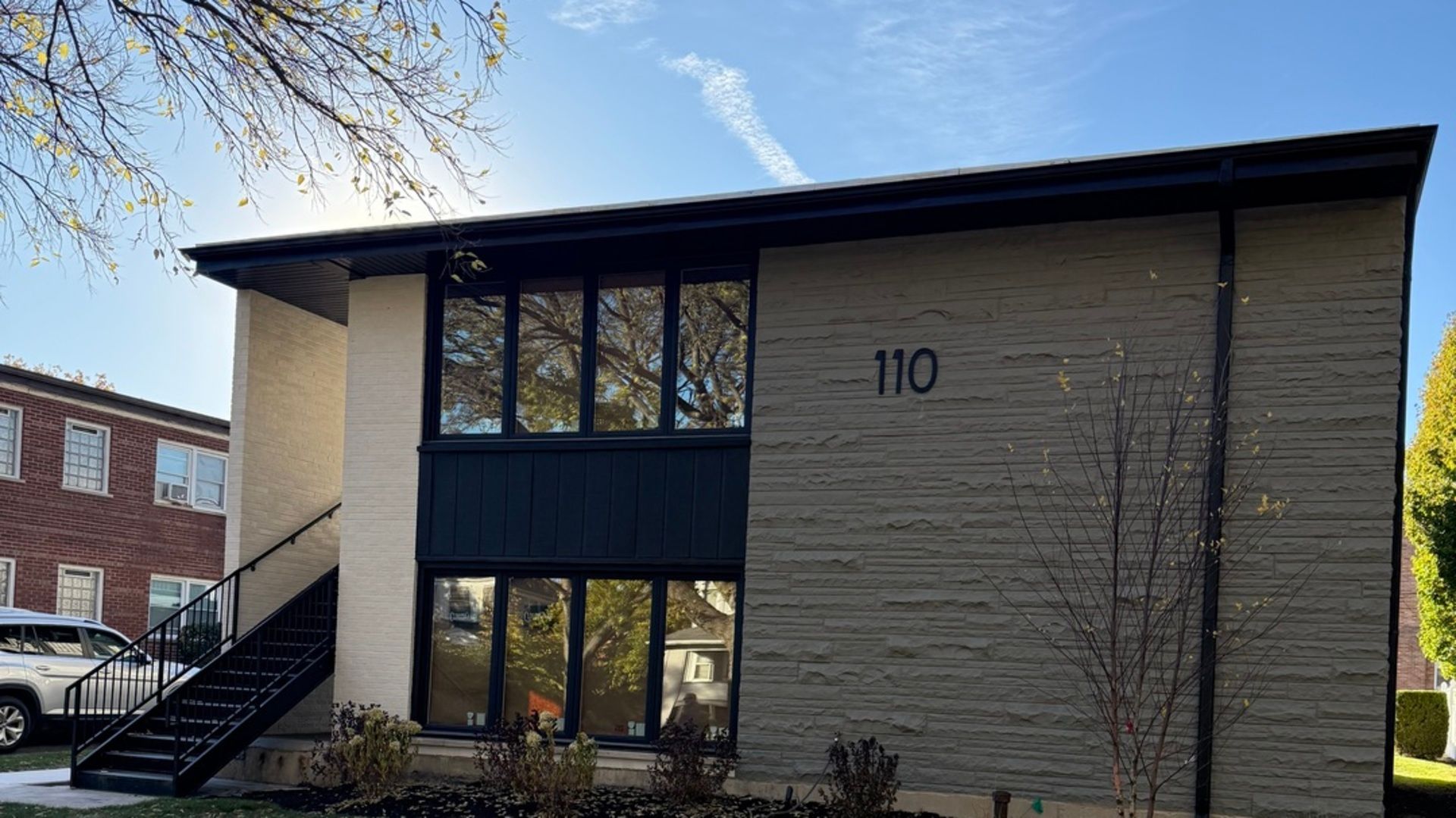 Elmhurst Apartment: 110 N Willow