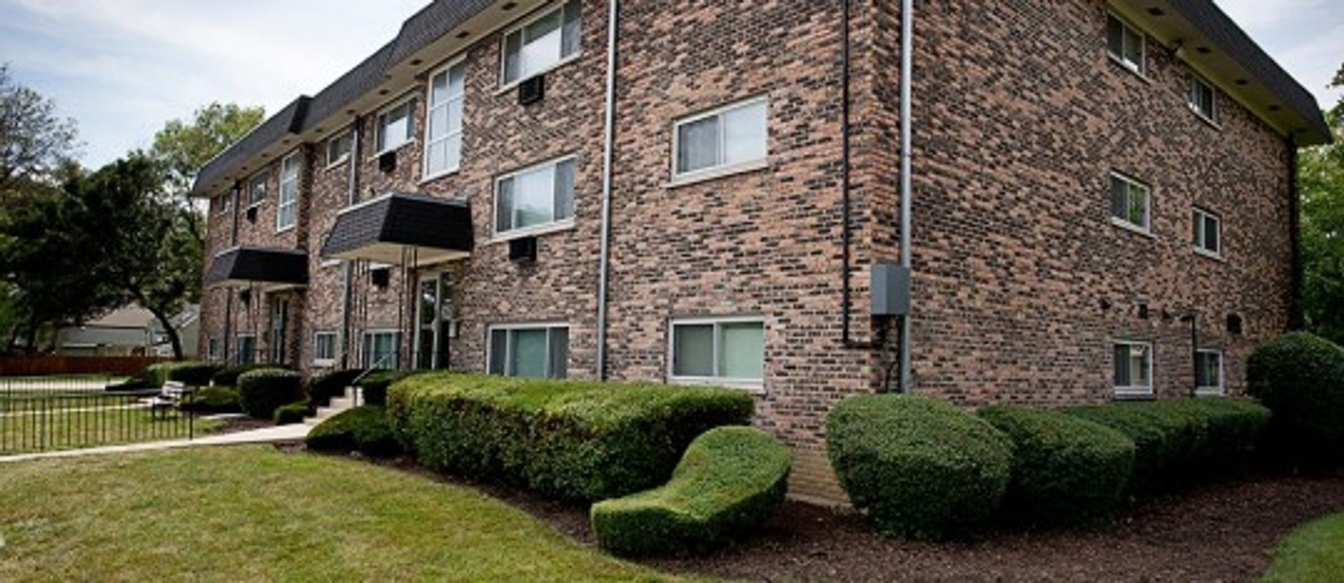 Bensenville Apartment: 361 Marshall Road