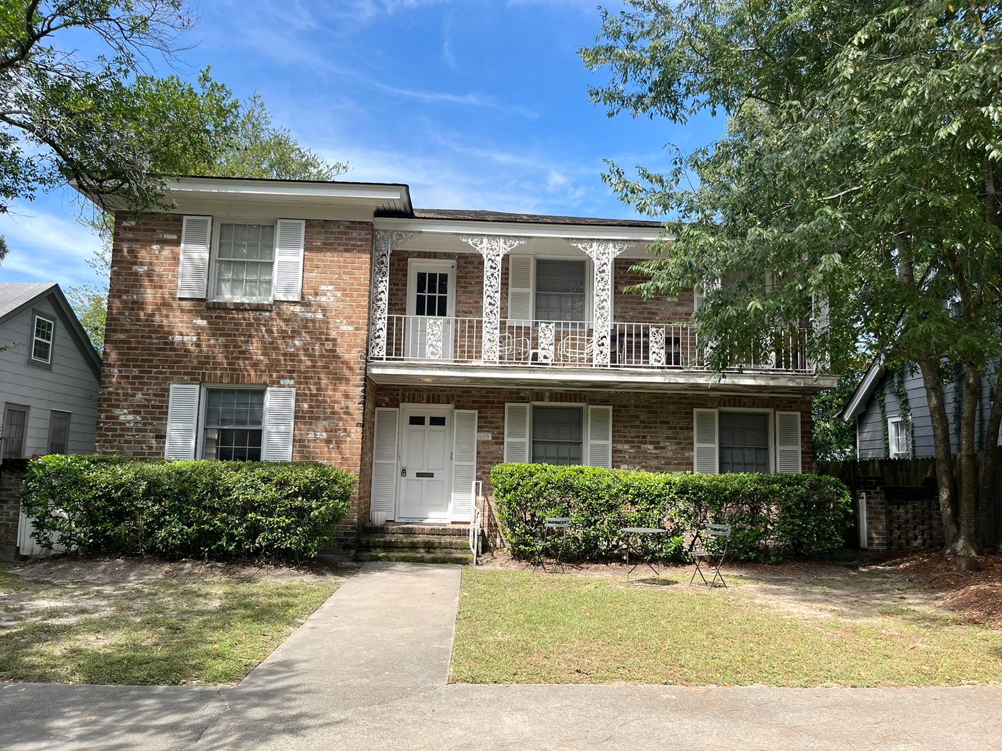 Savannah Apartment: 620 E 53rd St