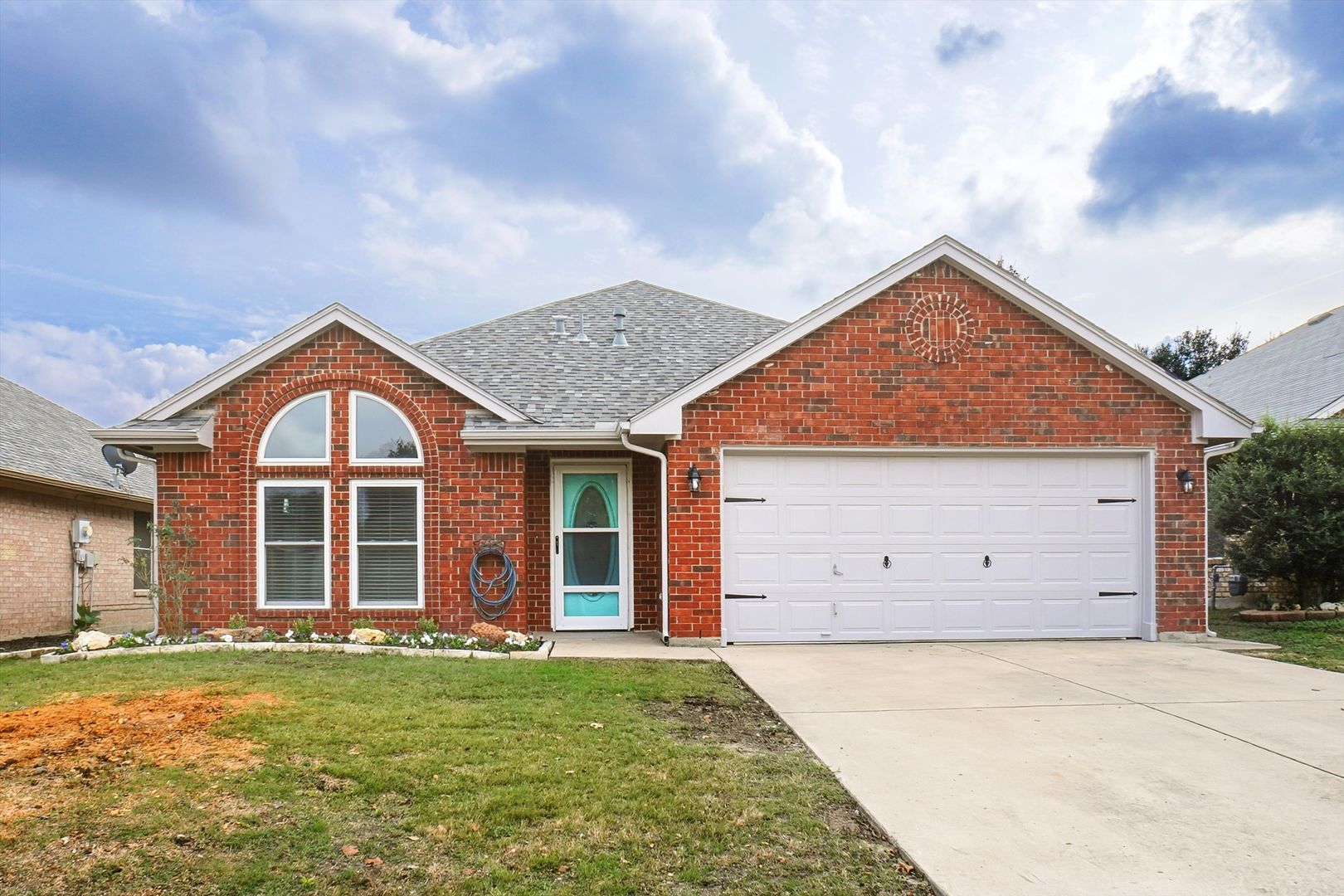 Saginaw House: 1067 Roundrock