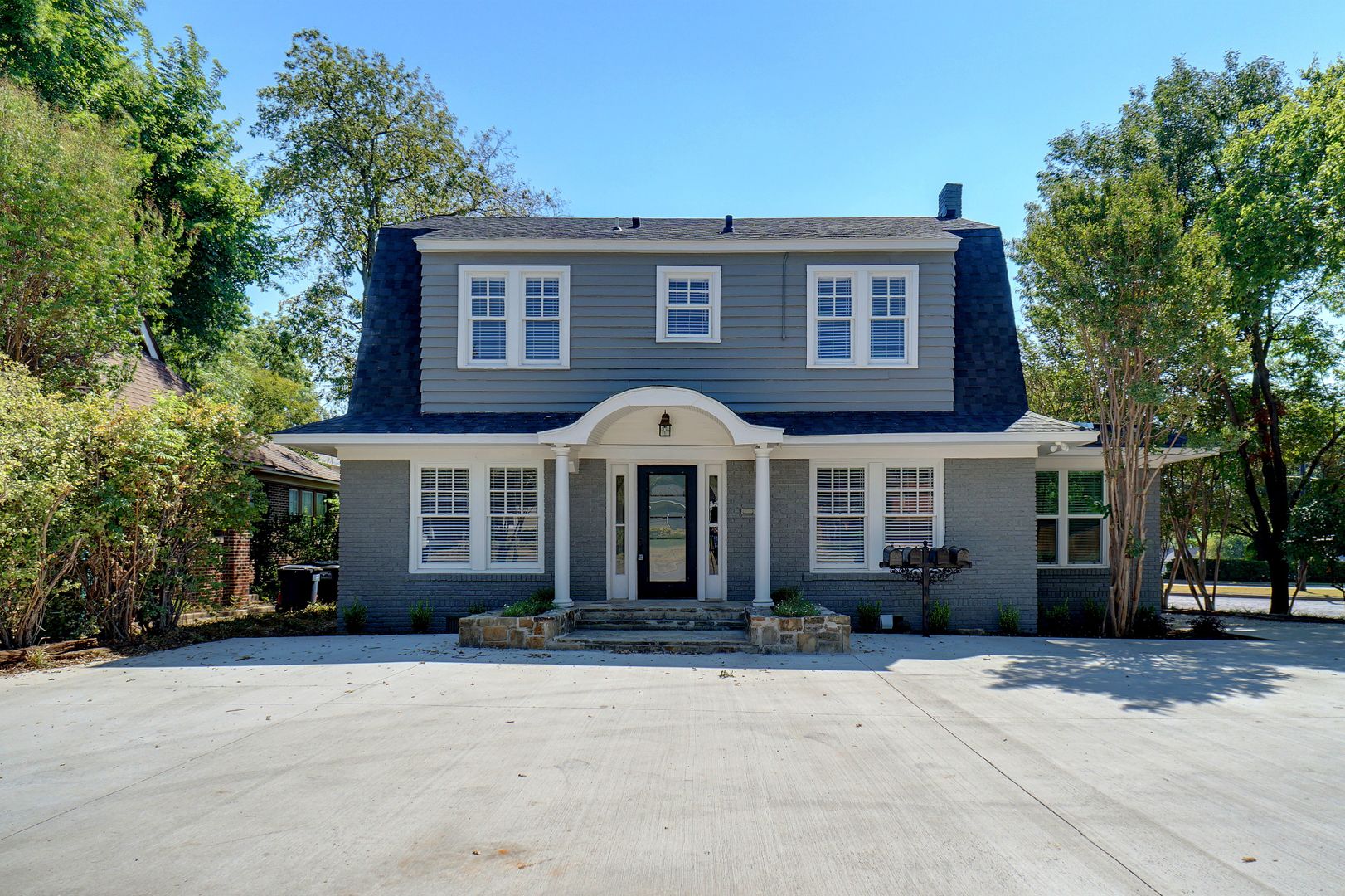 Fort Worth Apartment: 1511 Clover Ln.