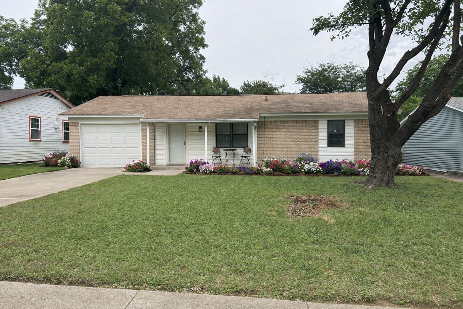 Euless House: 1012 Donley DR