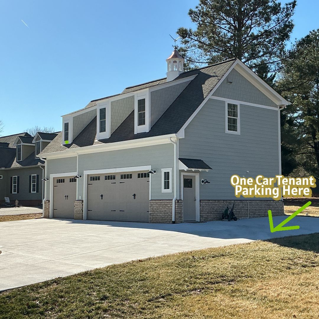 Fredericksburg House: 120 Lake Shore Dr