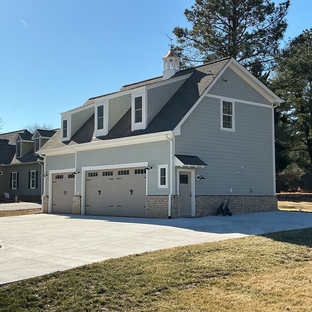 Fredericksburg House: 120 Lake Shore Dr