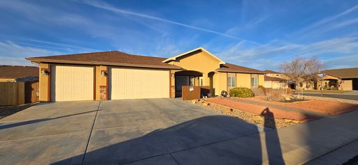 Newer 4 Bedroom 2 Bath Fruita