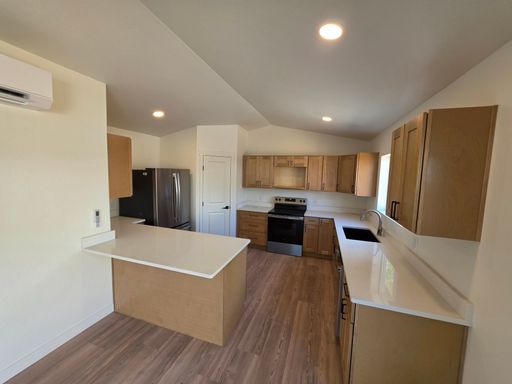 New Construction 2 Bed 1 Bath Brand New!! – photo 1