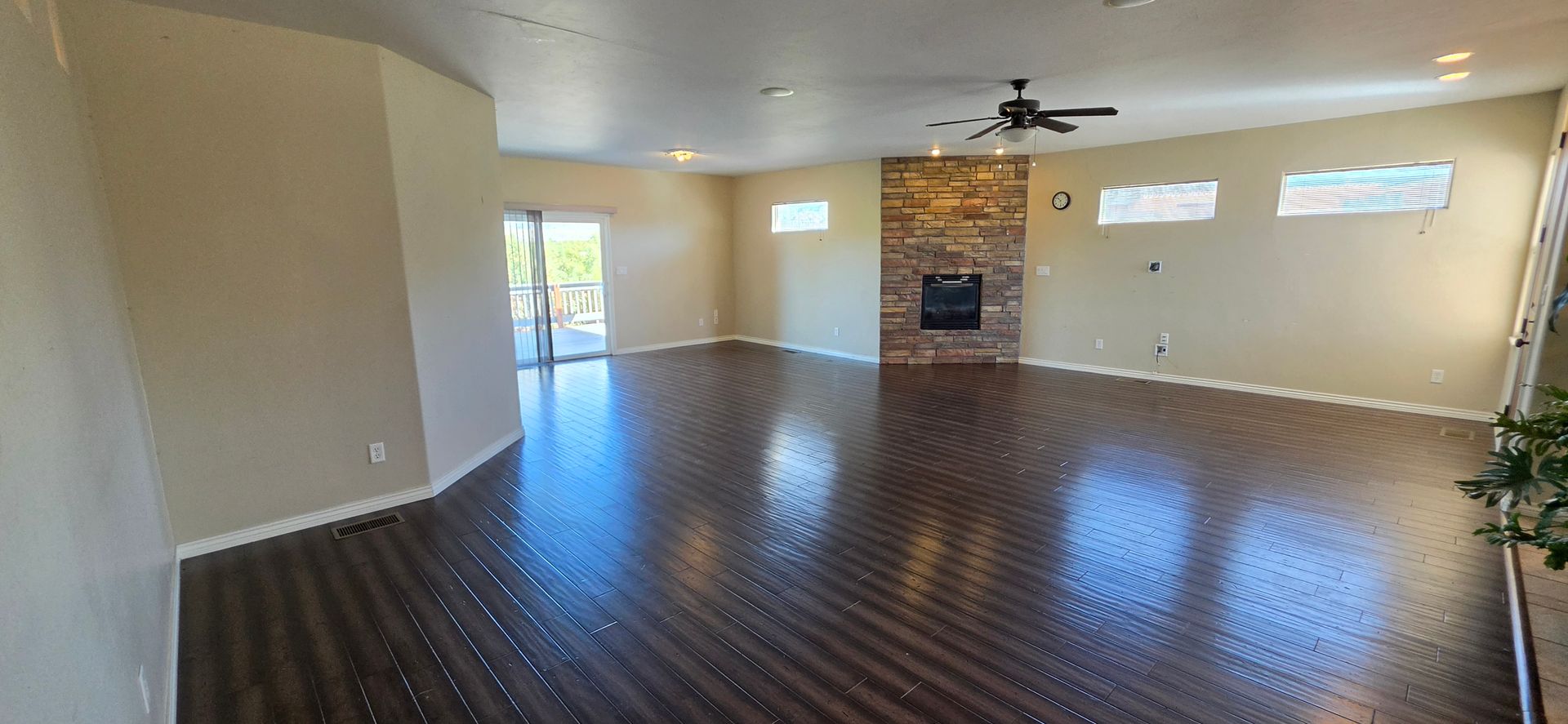 Summer Hill Ct. 2690 4 of 8