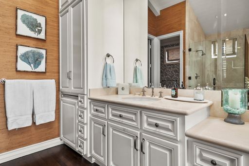 1514 E Oceanfront, Newport Beach, CA 92661-1414