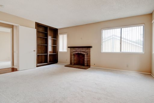 20 Comanche Cir, Pomona, CA 91766-4702