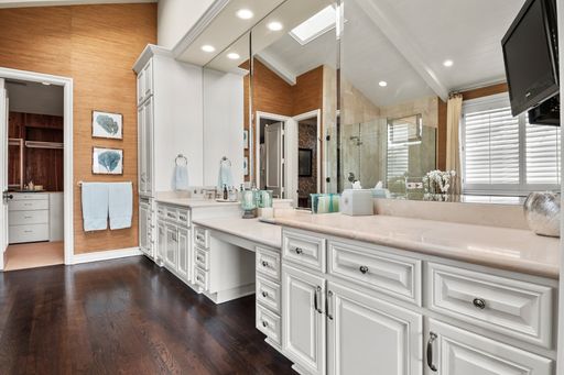 1514 E Oceanfront, Newport Beach, CA 92661-1414