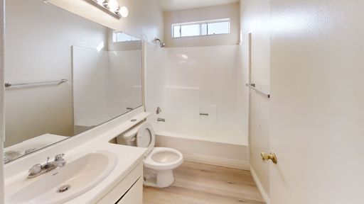 22 E Market Street - #D, Long Beach, CA 90805