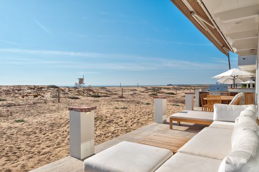 1514 E Oceanfront, Newport Beach, CA 92661-1414