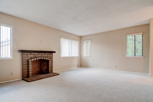 20 Comanche Cir, Pomona, CA 91766-4702