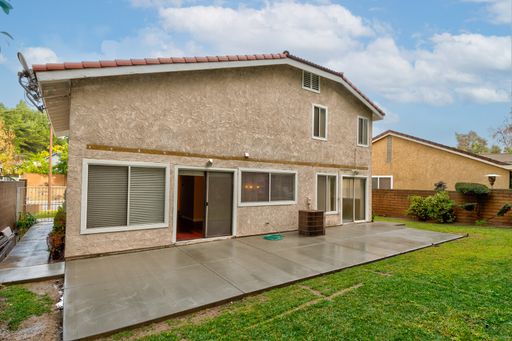 20 Comanche Cir, Pomona, CA 91766-4702