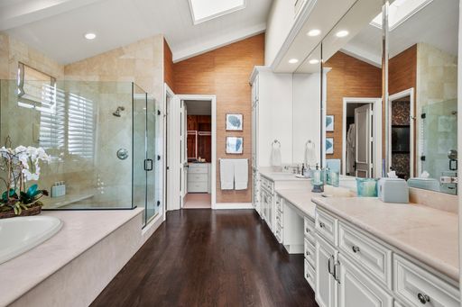 1514 E Oceanfront, Newport Beach, CA 92661-1414