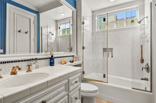 1514 E Oceanfront, Newport Beach, CA 92661-1414