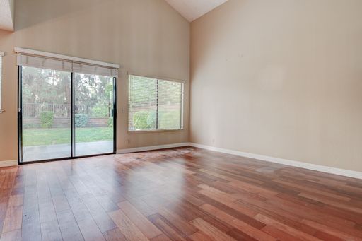 20 Comanche Cir, Pomona, CA 91766-4702