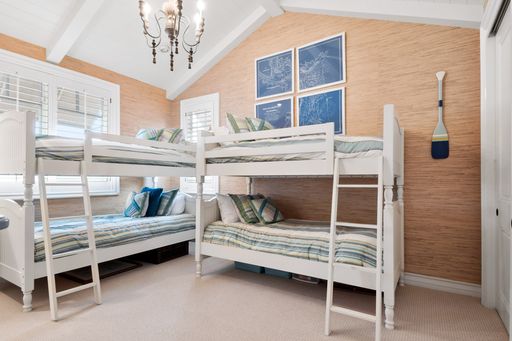 1514 E Oceanfront, Newport Beach, CA 92661-1414