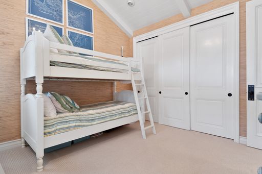 1514 E Oceanfront, Newport Beach, CA 92661-1414