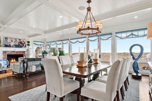 1514 E Oceanfront, Newport Beach, CA 92661-1414